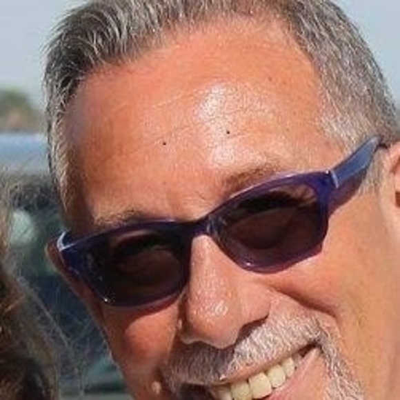 Meet your Posher, Vincent - Picture 1 of 1